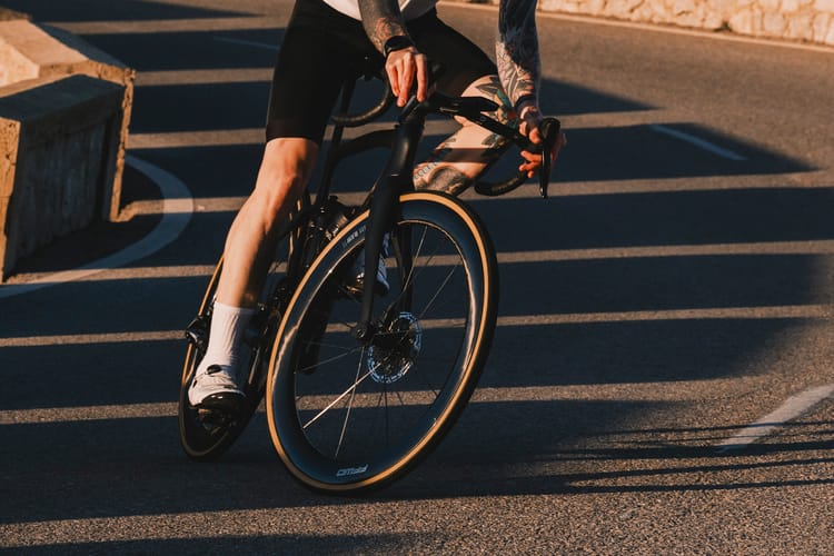 FFWD RAW 55 Review: Fast, Wide, and Built for Big Days