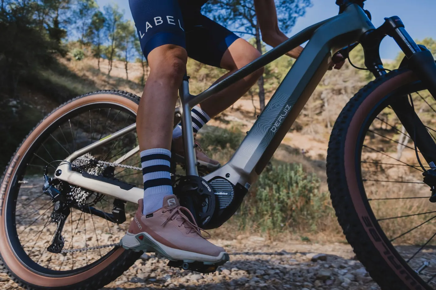 shimano cues review 2025